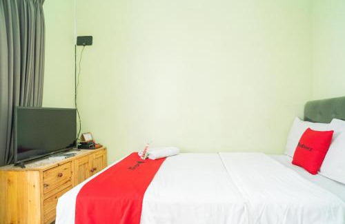 Sidoarjo House | RedDoorz Syariah near Suncity Mall Sidoarjo