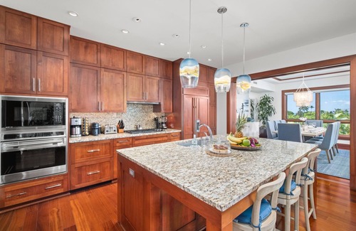 Montage Kapalua Bay Villa | REDECORATED & BRAND NEW! Expansive Ocean View 3 BR+Den, 3.5 BA Montage Kapalua - Sleeps 8!