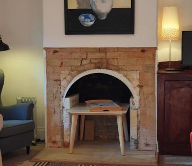 Wandiligong House | Redruth - 2 bedroom cottage situated in wandiligong