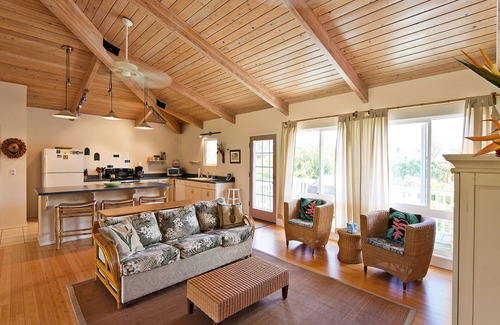 Wainiha House | Reduced rate at Majestic Island Getaway in Wainiha Close to Beach!