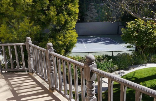The Flats House | REDUCED SPRING SPECIAL ESTATE GUEST HOUSE, TENNIS COURT, 1.3 acre park grounds