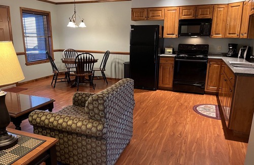 Colliersville Apartment | Redwood Inn & Suites - Apartment A - impeccably clean motel between CDP & ASV