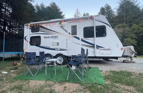 Gilroy House | Redwood RV Retreat: Trampoline, Animals & Family Fun