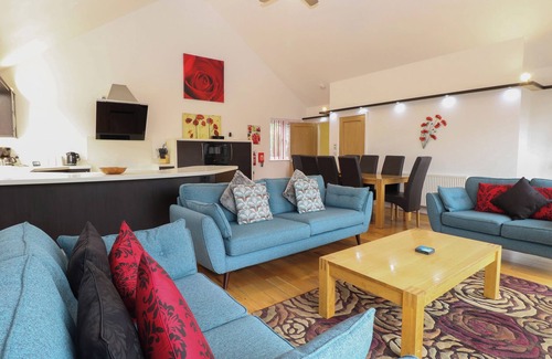 Horning House | REEDLINGS, pet friendly, with a garden in Horning
