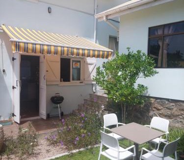 Mahe Island Bed & Breakfast | Reef Hills Residence