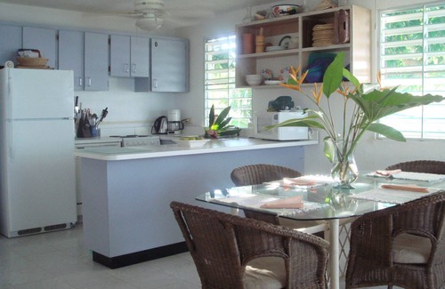 Bravos de Boston House | Reefhouse: 3BR Oceanfront home, gorgeous deck, tranquility, 3 min walk to beach