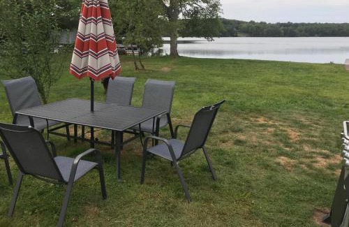 Bolton House | Reel Simple Bolton Lake Cottage