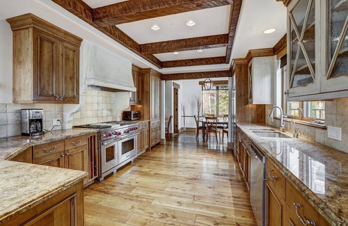 Vail Condo | Refined 5 BR Private Home with Private Hot Tub by RedAwning - Save 20% on 7+ Nights!