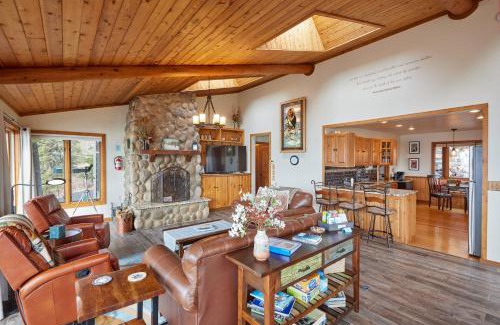 Schroeder House | Reflections Cabin on Lake Superior - Near Lutsen