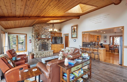 Schroeder House | 'Reflections' Cabin on Lake Superior - Near Lutsen