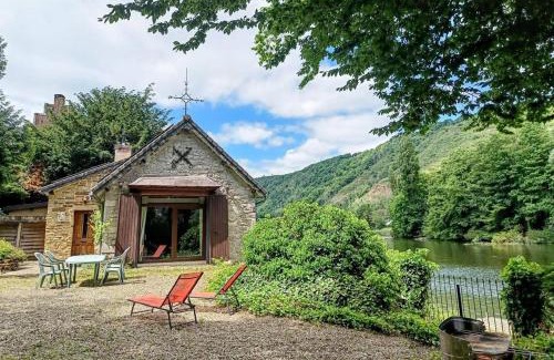 Godinne House | Refuge bord de Meuse - Maas