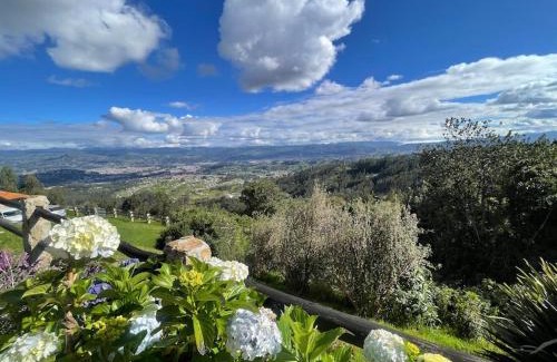 Chiquintad House | Refugio de las Nubes