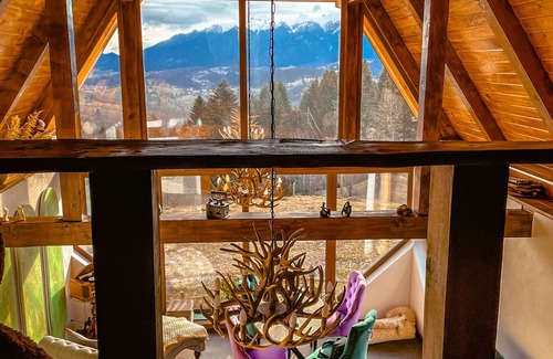 Sirnea House | Refurbished barn looking over the mountains - 20 min away from Dracula's Castle