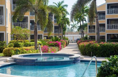 Seven Mile Beach House | Regal Beach Club #322