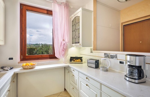 Calmasino Apartment | Regarda - apartment "Perla del Garda" at Lazise with lake view terrace
