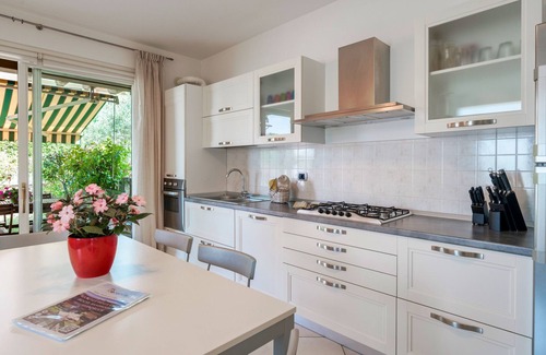 Lazise Apartment | Regarda - Costa del Sole 2 Apartment barrier free with pool and garden