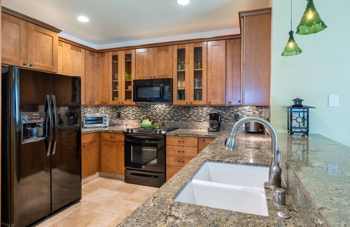 Poipu Condo | Regency 111 Defines Comfort & Spaciousness. Lovely Furniture & Furnishings