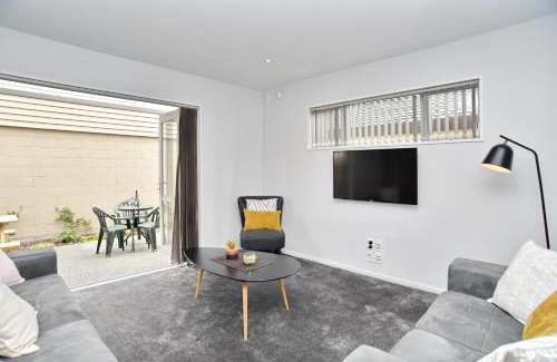 Riccarton House | Regents Villas - Christchurch Holiday Homes