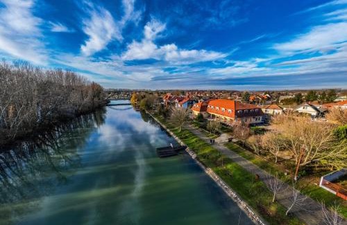 Halaszi Bed & Breakfast | Regia Panzió