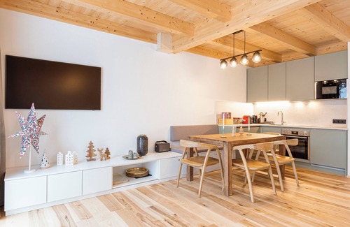 Schoenberg-Lachtal Ski Chalet | Rehfugium Lachtal by ALPS RESORTS