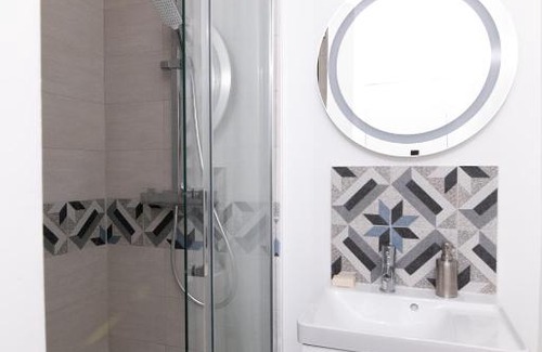 Choisy-le-Roi Apartment | Rehoboth