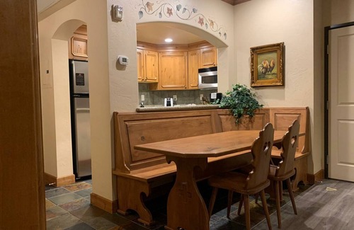 Midway Villa | Rejuvenate in Mtn Villa~Mineral Hot Spring|Spa|Sauna Villa 2076-1