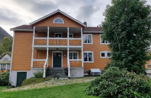 Orsta Apartment | Rekkedal Gjestegard , Sæbø