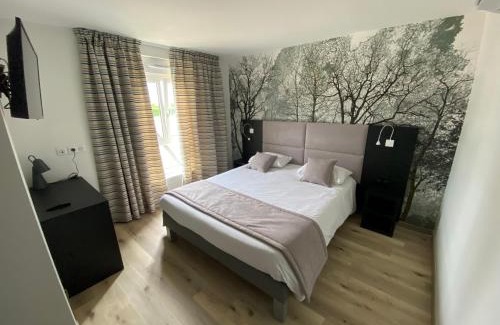 Villegusien-le-Lac Hotel | Relais Saint Michel