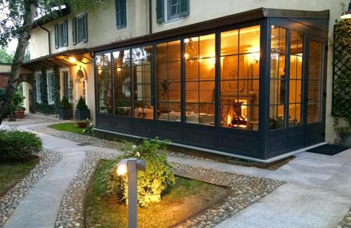 Cava Manara Bed & Breakfast | Relais Torre Dei Torti - Luxury Bed and Breakfast