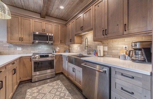 Coram Condo | Relax After Glacier Hikes At Our 2bd/2ba Condo, 7mi From The Park Entrance- #4-2