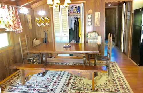 Tolland Cottage | Relax And Enjoy A Fun Getaway At The Bacchus Cottage!