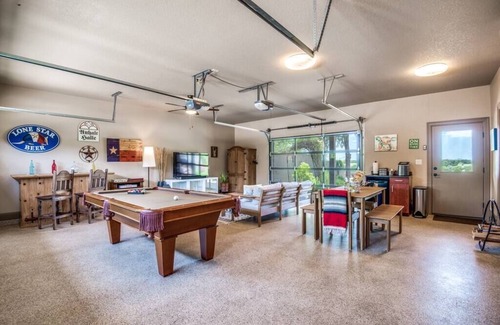 Spring Branch House | Relax and Enjoy the Views of the Hill Country