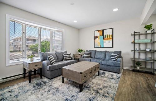 Southend House | Relax and enjoy the Beach Beautifully updated