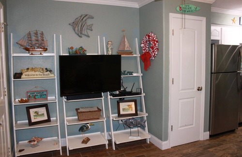 Rockport House | Relax and fish on the water in this beautifully decorated.