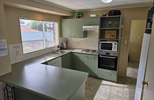 Wharewaka House | Relax at Logan - Great location & Wi-Fi
