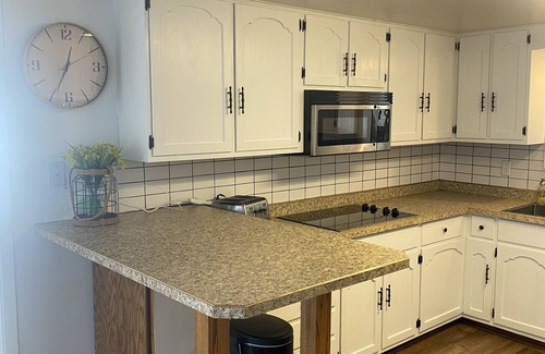 Starbuck House | Relax & Enjoy the Beautiful Sunsets on Lake Minnewaska.