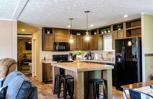 Mexico Other | Relax fish/play: Pvt 25-acre clear Blue Lake w/home that sleeps 10 comfortably.