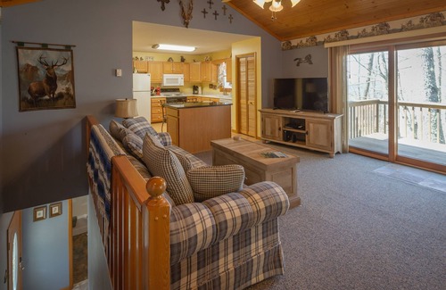 Maggie Valley Cabin | RELAX & GETAWAY IN A FULY FURNISHED CABIN IN THE BLUE RIDGE SMOKEY MOUNTAINS.