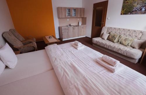 Purkarec House | Relax Hotel Pelikán