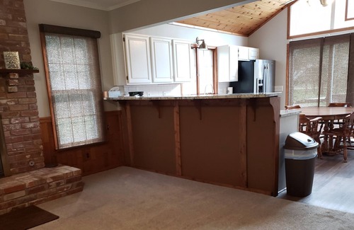 Adair Cabin | Relax in a peaceful, country setting