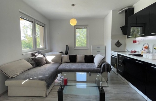 Dubravka Apartment | Relax in Nature, Close to Old Town, King Size Bed, Free Parking, Pet-Friendly