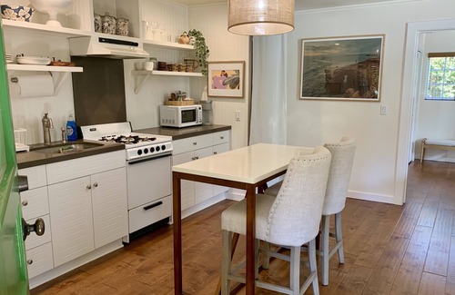 Montecito House | Relax in the heart of Montecito