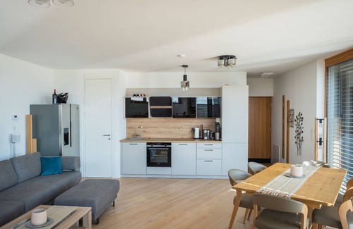 Neusiedl am See House | Relax Lodge am See by Interhome