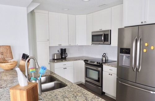 Independence Square Condo | Relax near St. Pete & Clearwater Beaches, stay in our 2-bedroom beach condo