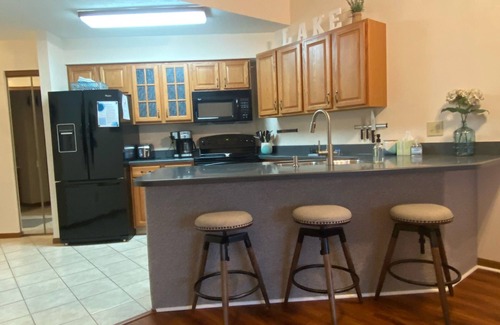 Gypsum Condo | Relax on beautiful Catabwa, Lake Erie in West Harbor