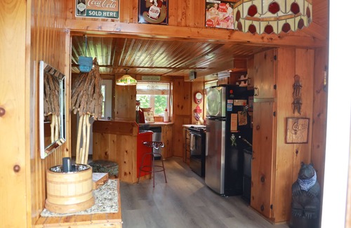 Collingwood Corner Cabin | Relax on the River Philip!
