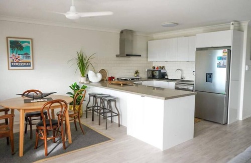 Belgian Gardens Apartment | Relax*Private*Pool*Seaview* Belgian Gardens* U2#