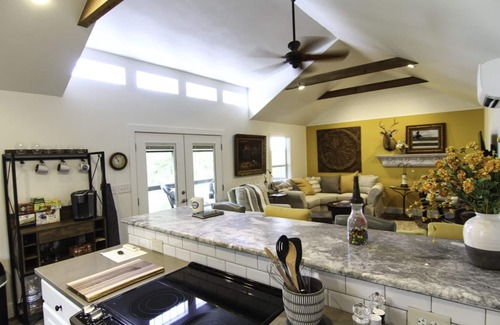 Paige Cabin | Relax, Recharge in Tranquil Country Setting