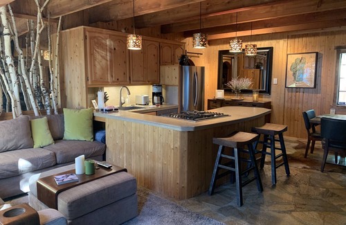 Lincoln Park Cottage | Relax & Refresh at Rockwood Cottage