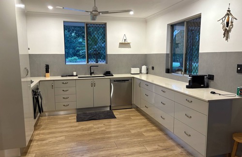 Virginia House | Relax, unwind at Wells Creek Retreat, just 30 minutes out of Darwin City.